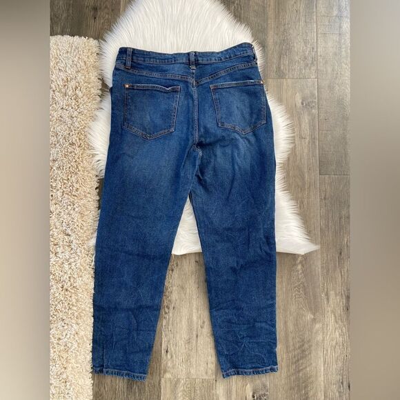 WOMENS DISTRESSED JEANS SZ 15 - Picture 1 of 3